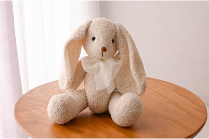 Coelho de Pelúcia Creme - Tamanho M Coelho de Pelúcia Creme - Tamanho M