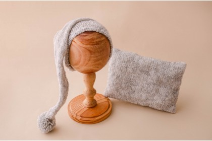 Conjunto Gorro + Travesseiro Tricot - Cinza Claro 2 