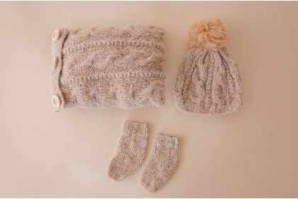 Conjunto Travesseiro Tricot  + Gorro Pompom + Meia  - Nude