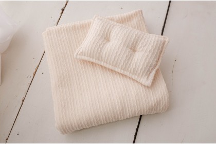 Manta Dakota Tricot Creme + Travesseiro Manta Dakota Tricot Creme + Travesseiro