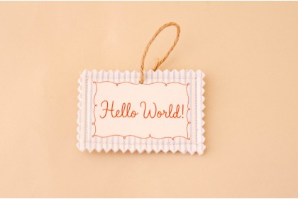 Tag Decorativa - Hello World