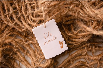 Tag Decorativa - Olá Mundo